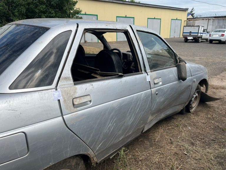    В Ташлинском районе мужчина угнал машину и устроил ДТП Оренбуржье