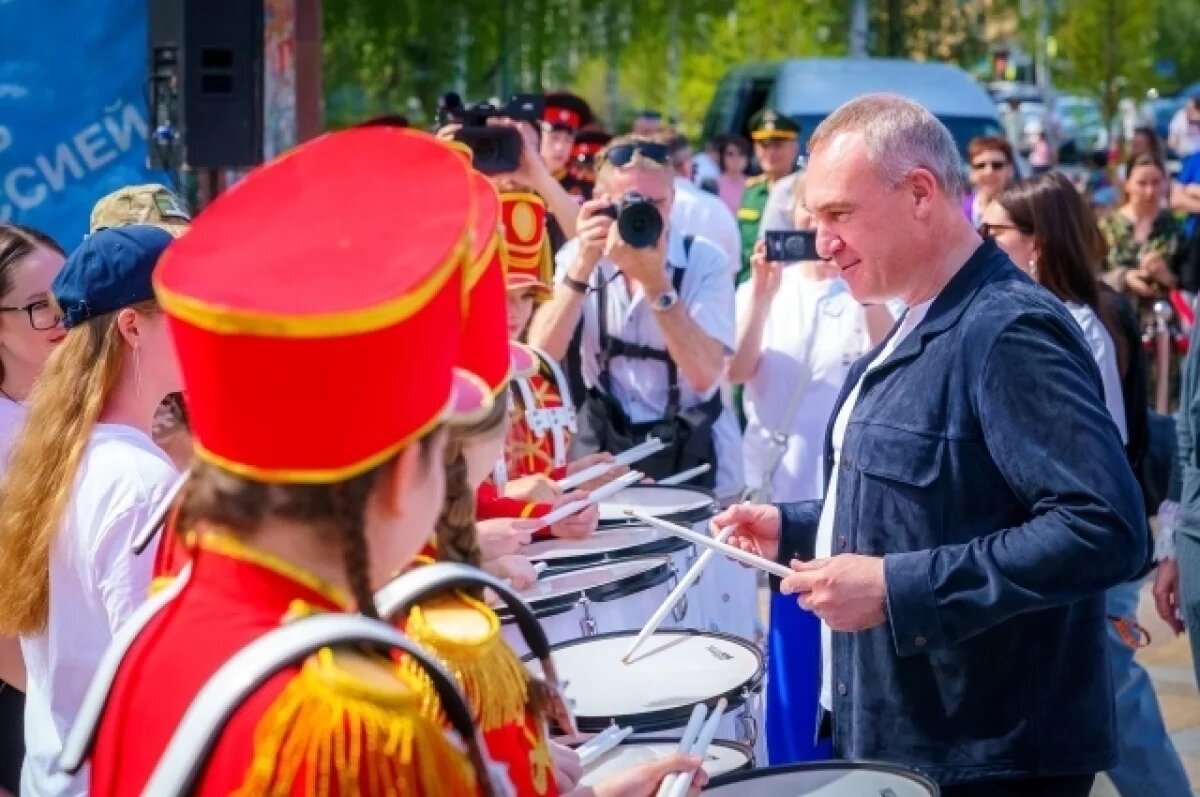    Руслан Кухарук как глава региона задаёт ритм жизни округа.