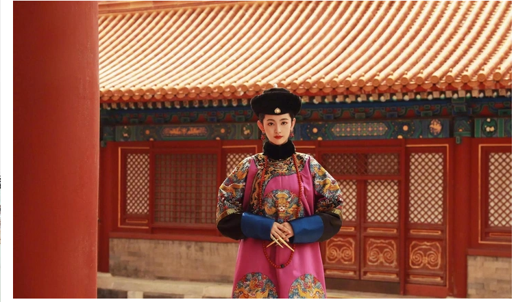 Снимок с экрана монитора. Стоп кадр из дорамы *Запах времени*