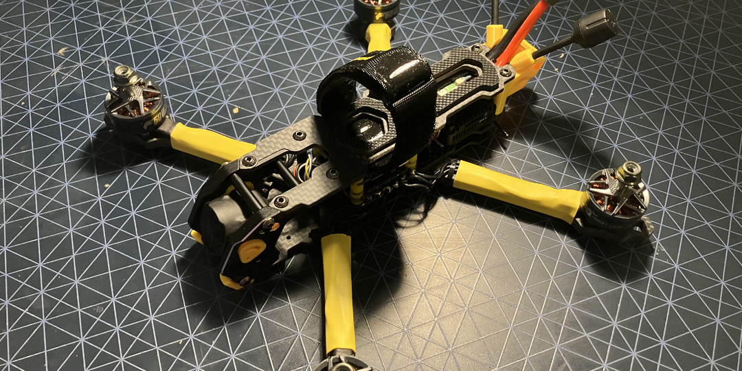 Сборка дрона 5": крутим, паяем и размещаем всё как нужно. Часть вторая.