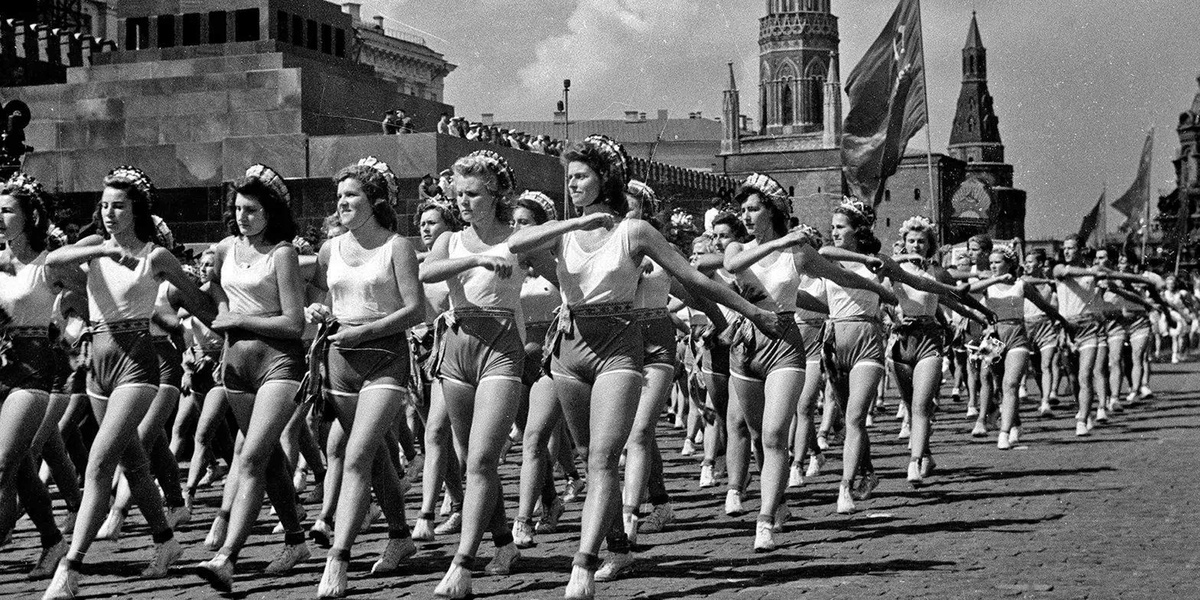 Сила и изящество в кадре: 15 редких фото советских спортсменок