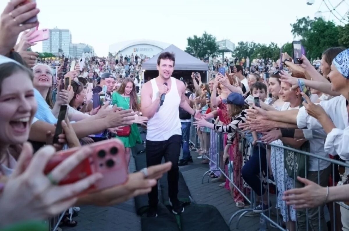    Певец Колдун рассказал, как относится к прикосновениям фанатов