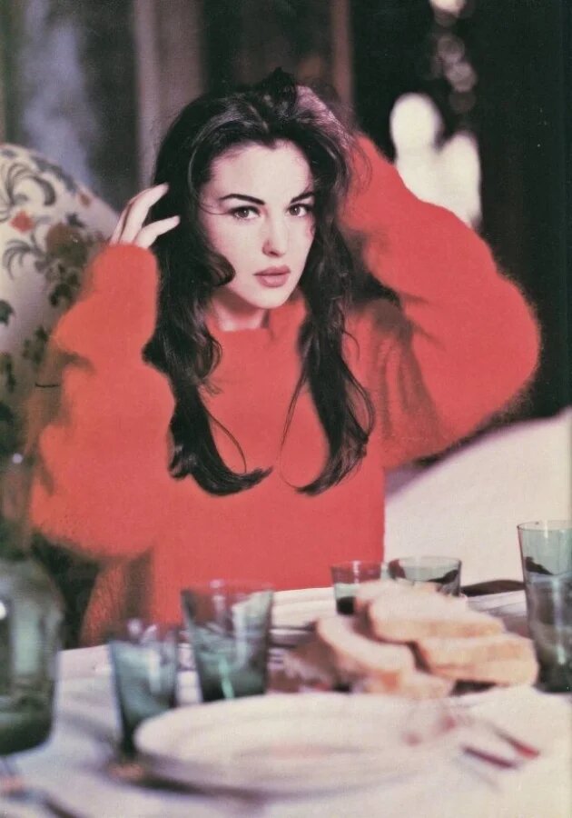 Молодая Моника Белуччи