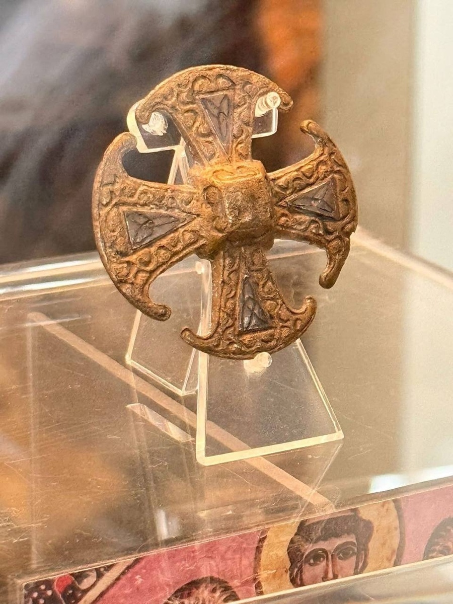 Кентерберийский крест. Фото из интернета