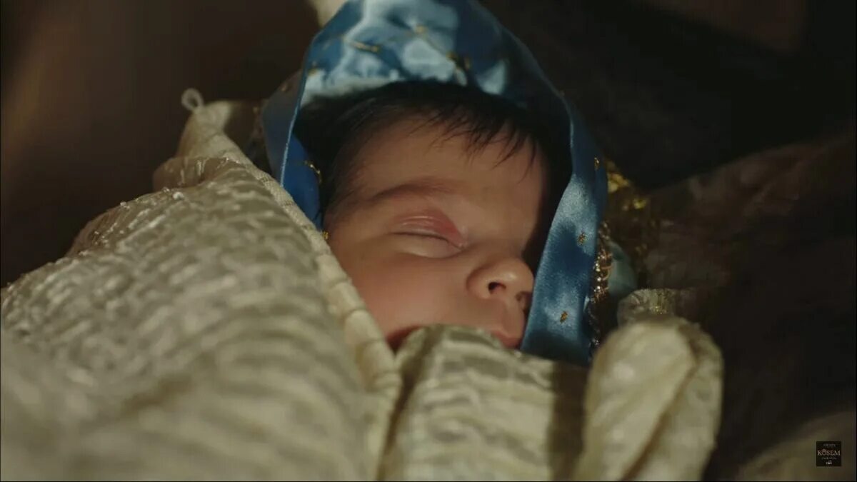 - Твое имя Эсмехан, твое имя Эсмехан, твое имя Эсмехан.