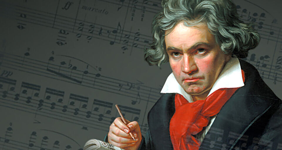 Самые известные свои произведения Бетховен написал после потери слуха. Он сочинял музыку по памяти. Оглохших композитор общался с людьми с помощью разговорных тетрадей. Собеседники писали свои реплики, а он отвечал вслух