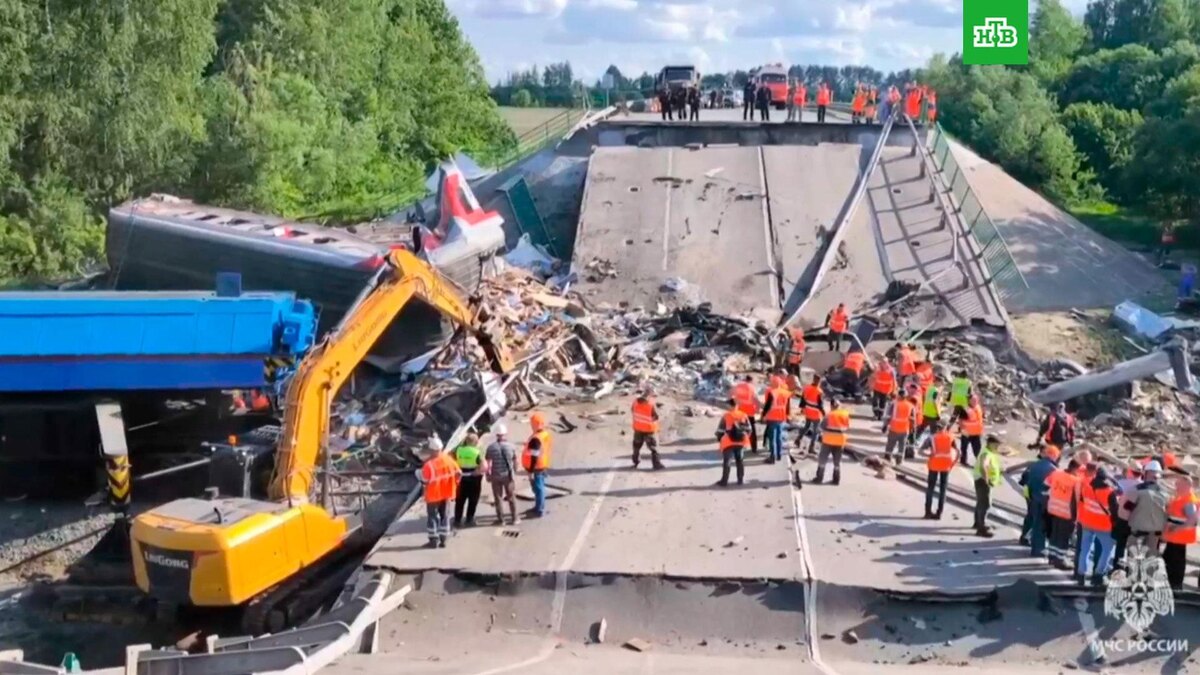    СК назвал терактами подрывы мостов в Брянской и Курской областях