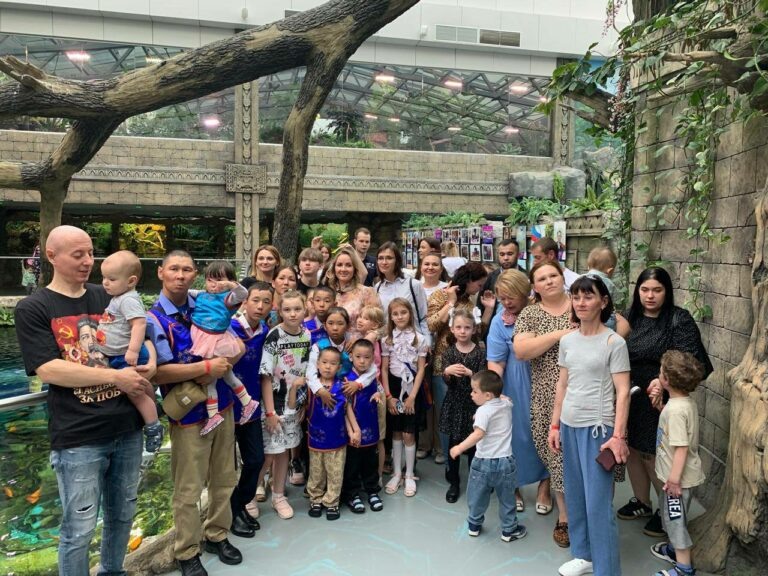    Оренбургская семья Назмутдиновых встретилась с детским омбудсменом Марией Львовой-Беловой Марина Шарт