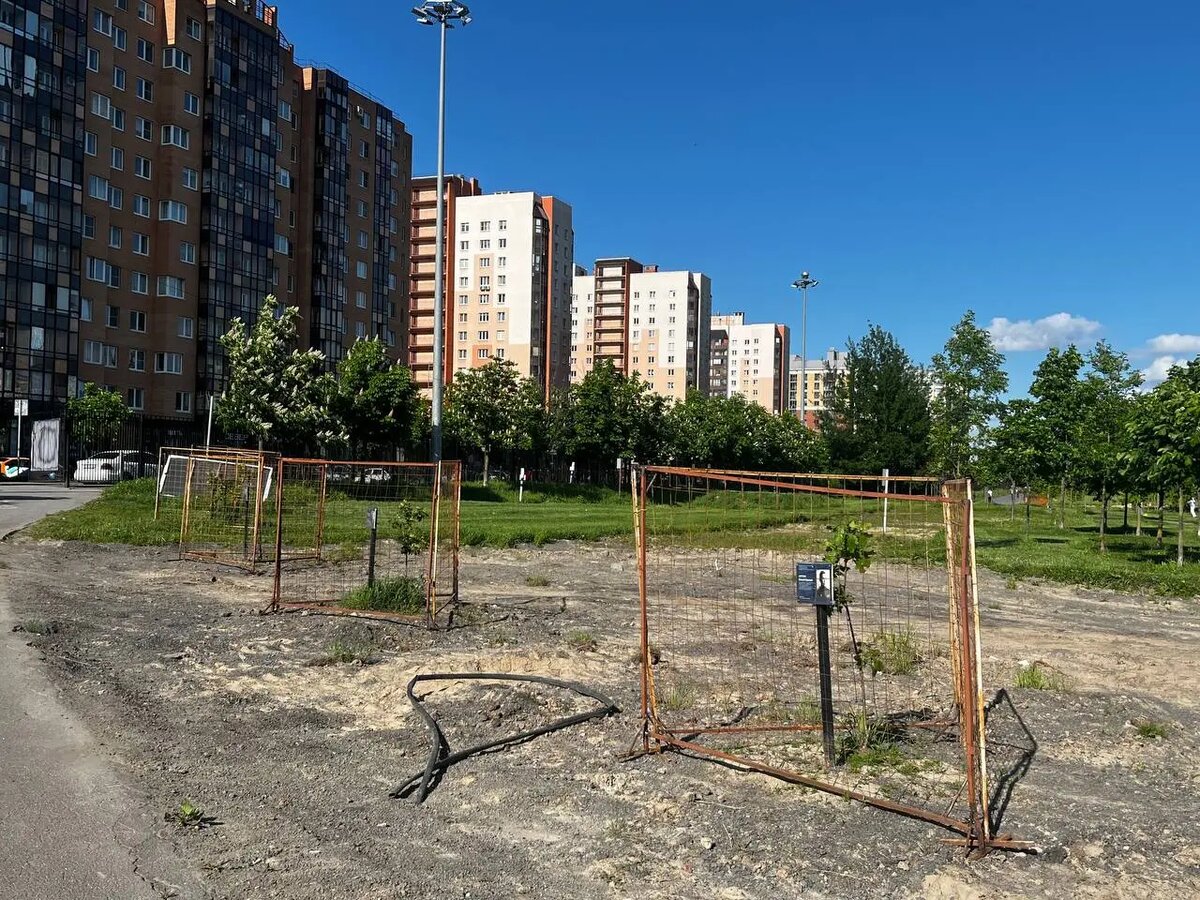    Аллея славы в парке Оккервиль. Фото: читатель Мойки78