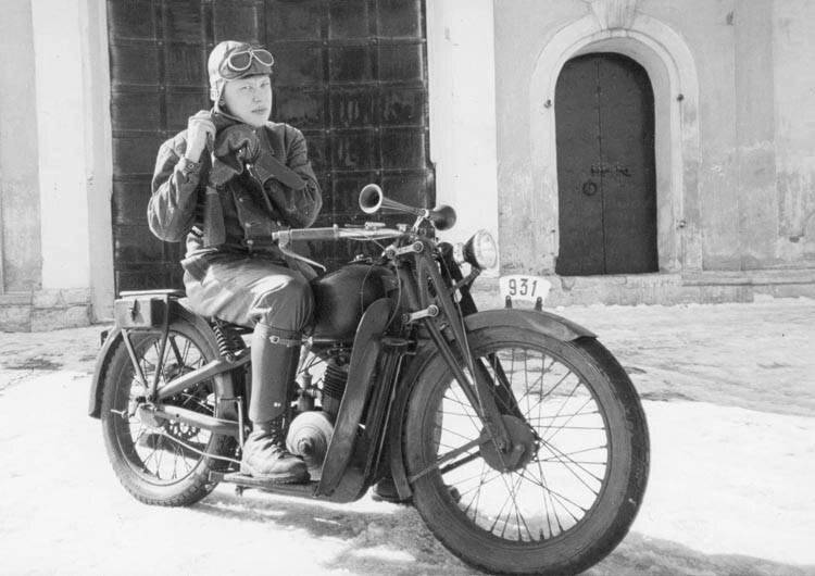  Мотоцикл Л-300 на заводских испытаниях, СССР 1931 год. фото из ria.ru