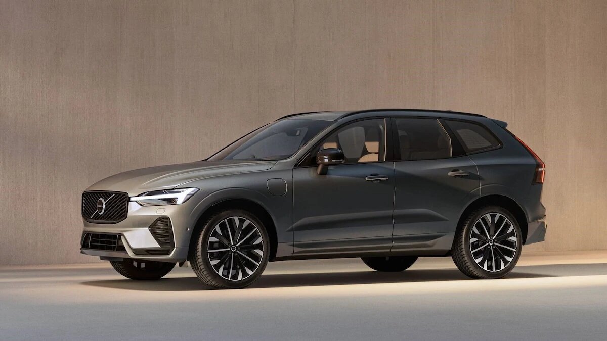 https://images.topgear.com.ph/topgear/images/2025/02/21/volvo-xc60-refreshed-1740143405.webp