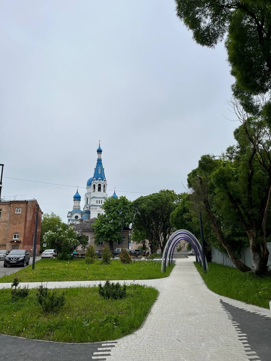 Только вчера я гуляла по Гатчине, встречаясь с подругами! Кто ж знал, что сегодня поеду снова