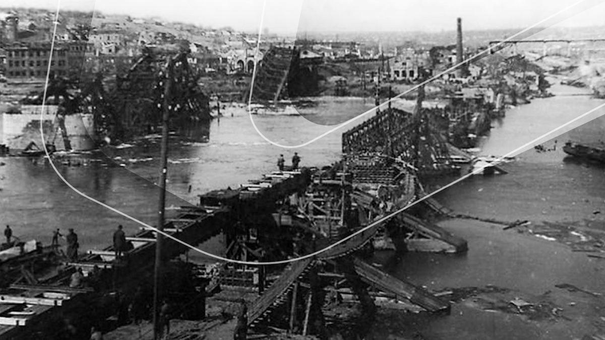 Разрушенный разводной железнодорожный мост в Ростове-на-Дону, 1943 год