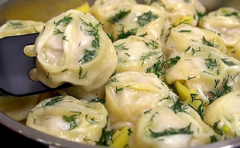 Манты без мантоварки: готовим сочное блюдо на картофеле