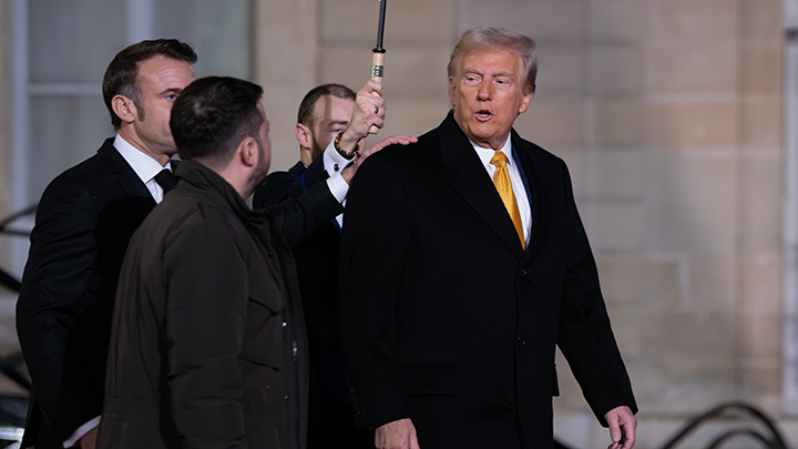    У Киева прямо противоположная позиция - сохранить участие США в этой войне, поскольку именно они по-настоящему и воюют на Украине против нас. Фото: Frederic Legrand - COMEO/Shutterstock