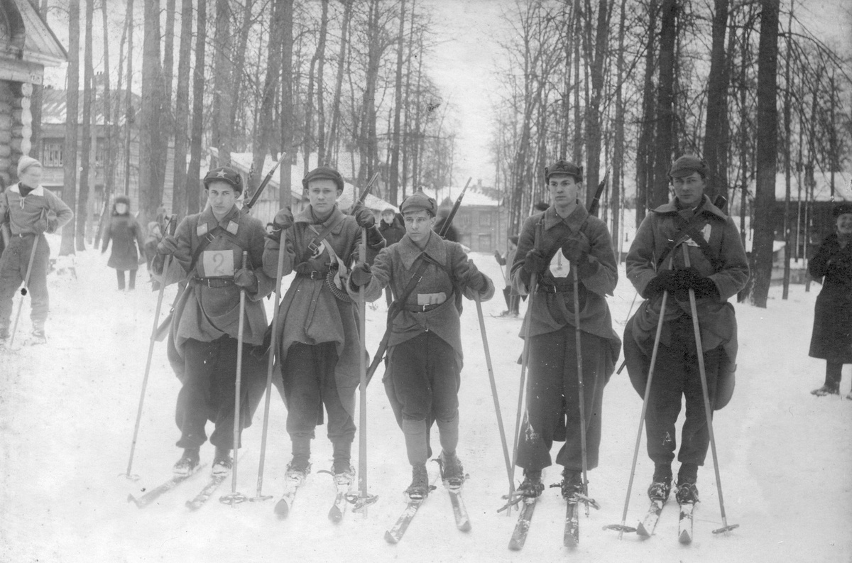 Военизированная лыжная эстафета. Паратск. 1920-е годы