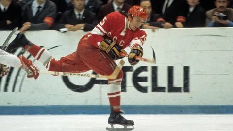 Якушев на льду.  Фото из яндекс картинки.