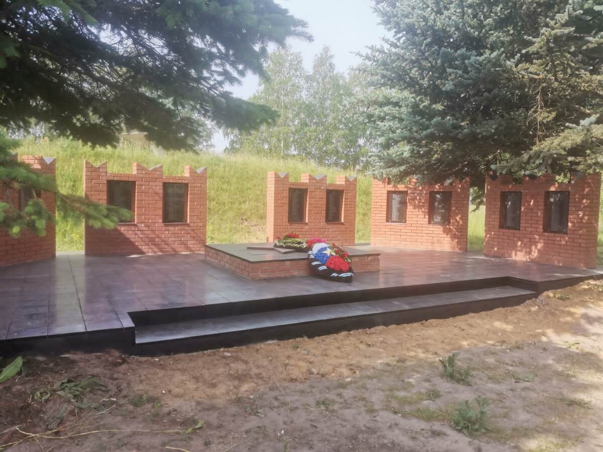 Холм Славы в деревне Никулино Калининского района Тверской области.