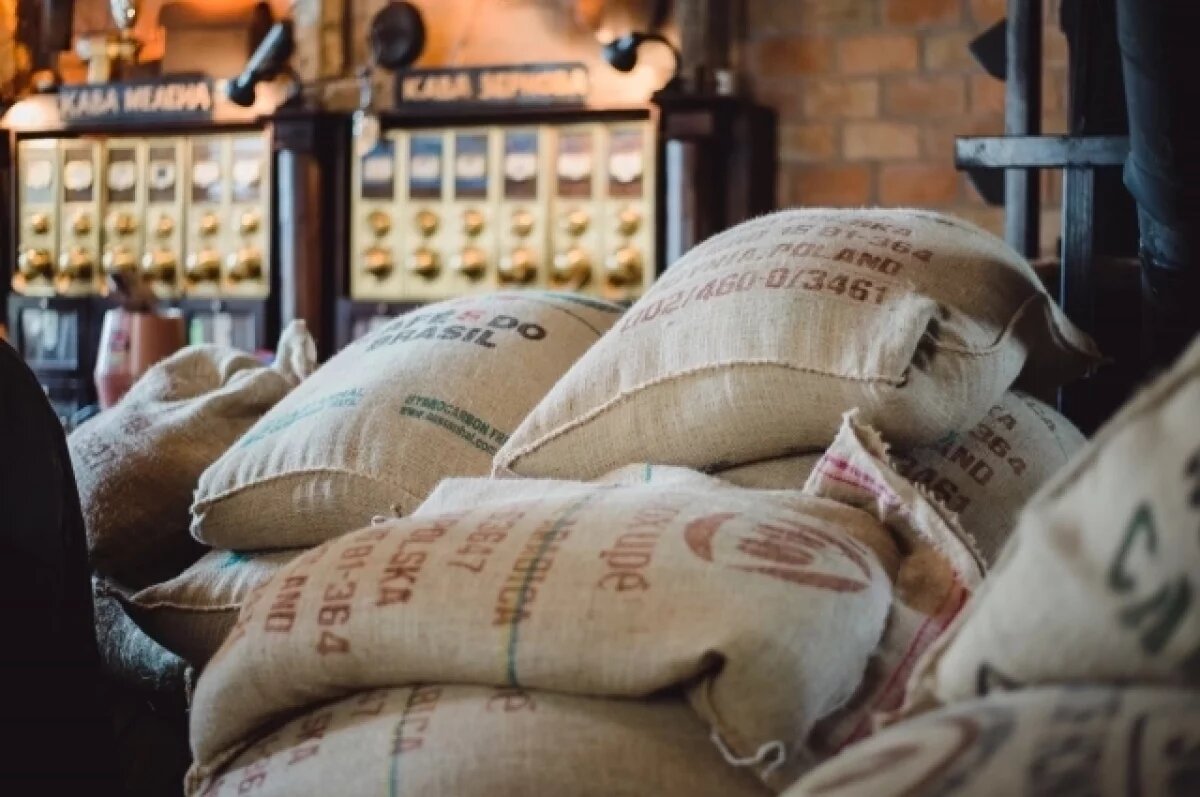    Воронежцы на мусоровозе украли со склада комбината две тонны сахара