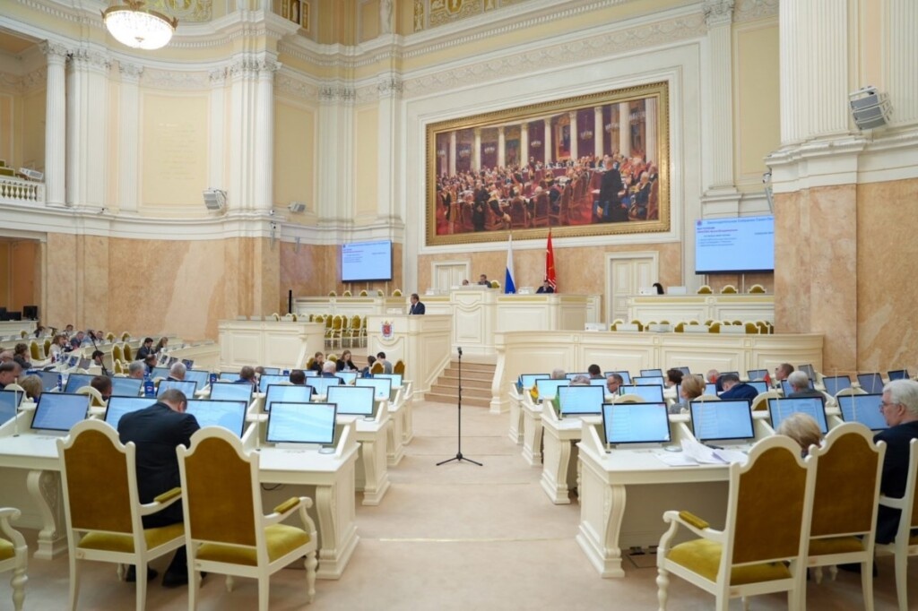 Фото: vk.com / Законодательное Собрание Санкт-Петербурга (ЗакС)