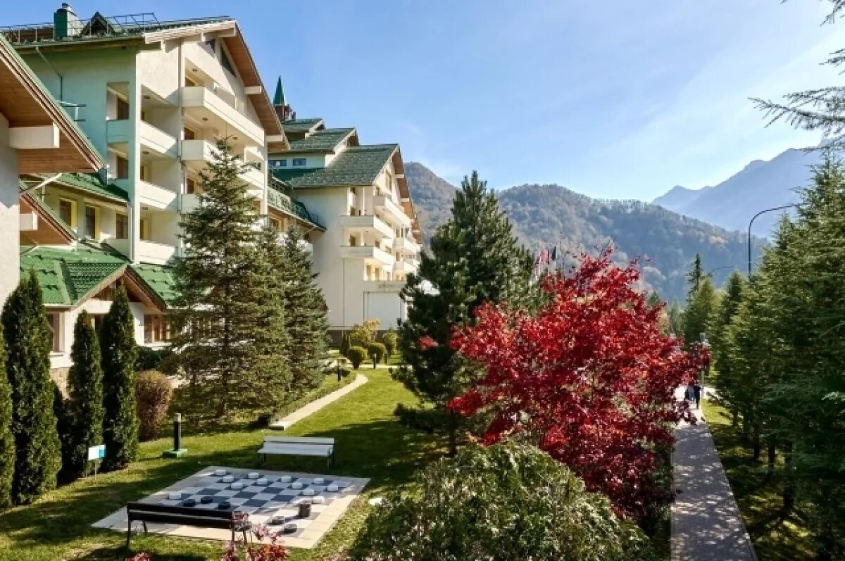    Отели в Сочи на длинные июньские выходные забронированы почти на 80%