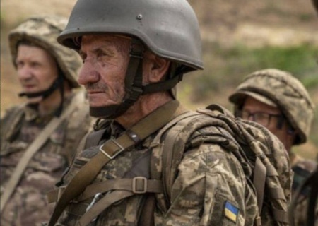    Армия стариков. Рада поддержала отправку на фронт лиц старше 60 лет по контракту