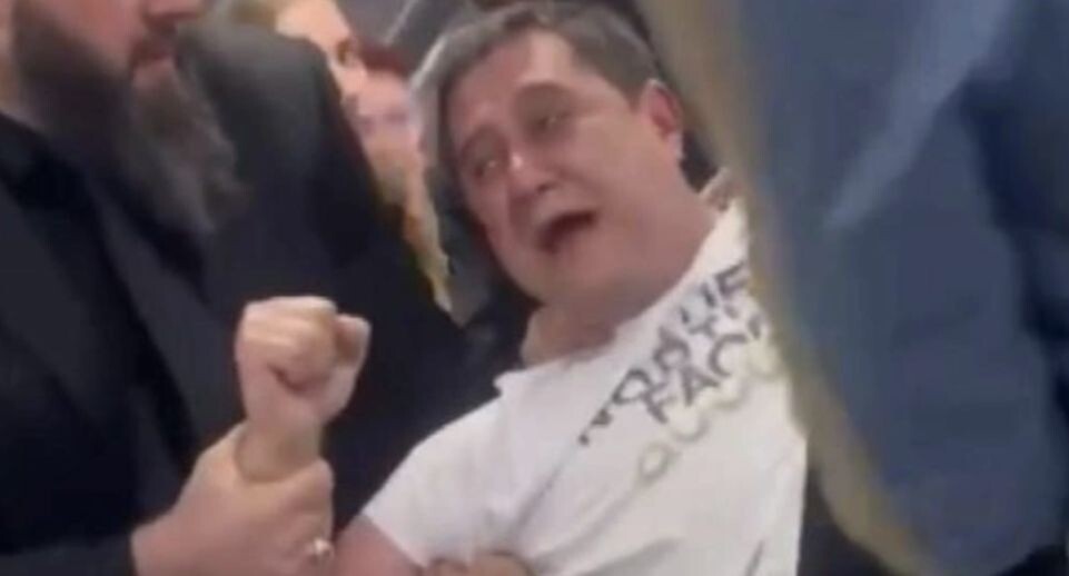    Стоп-кадр видео из соцсетей