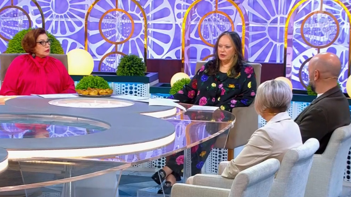 Кадр из шоу "Давай поженимся", Первый канал, 04.06.2025