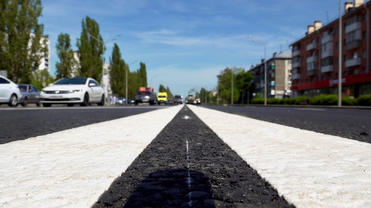    На проспекте Ленина в целом обновлено уже 4 километра дорожного полотна