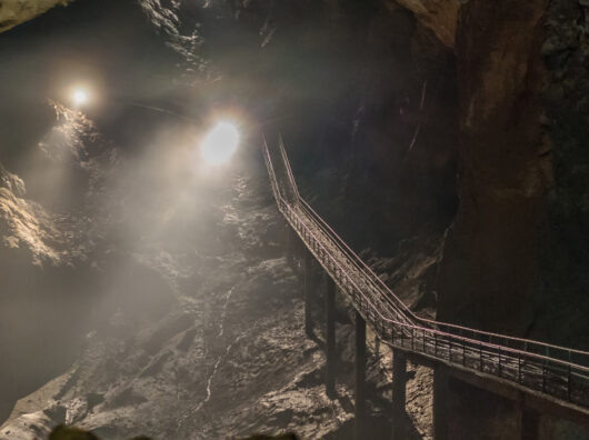    шахта // фото: Изображение от GarryKillian на Freepik