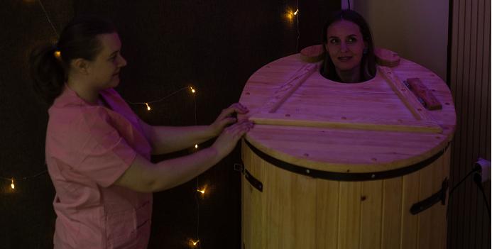 Кедровая фитобочка-сауна с Алтая