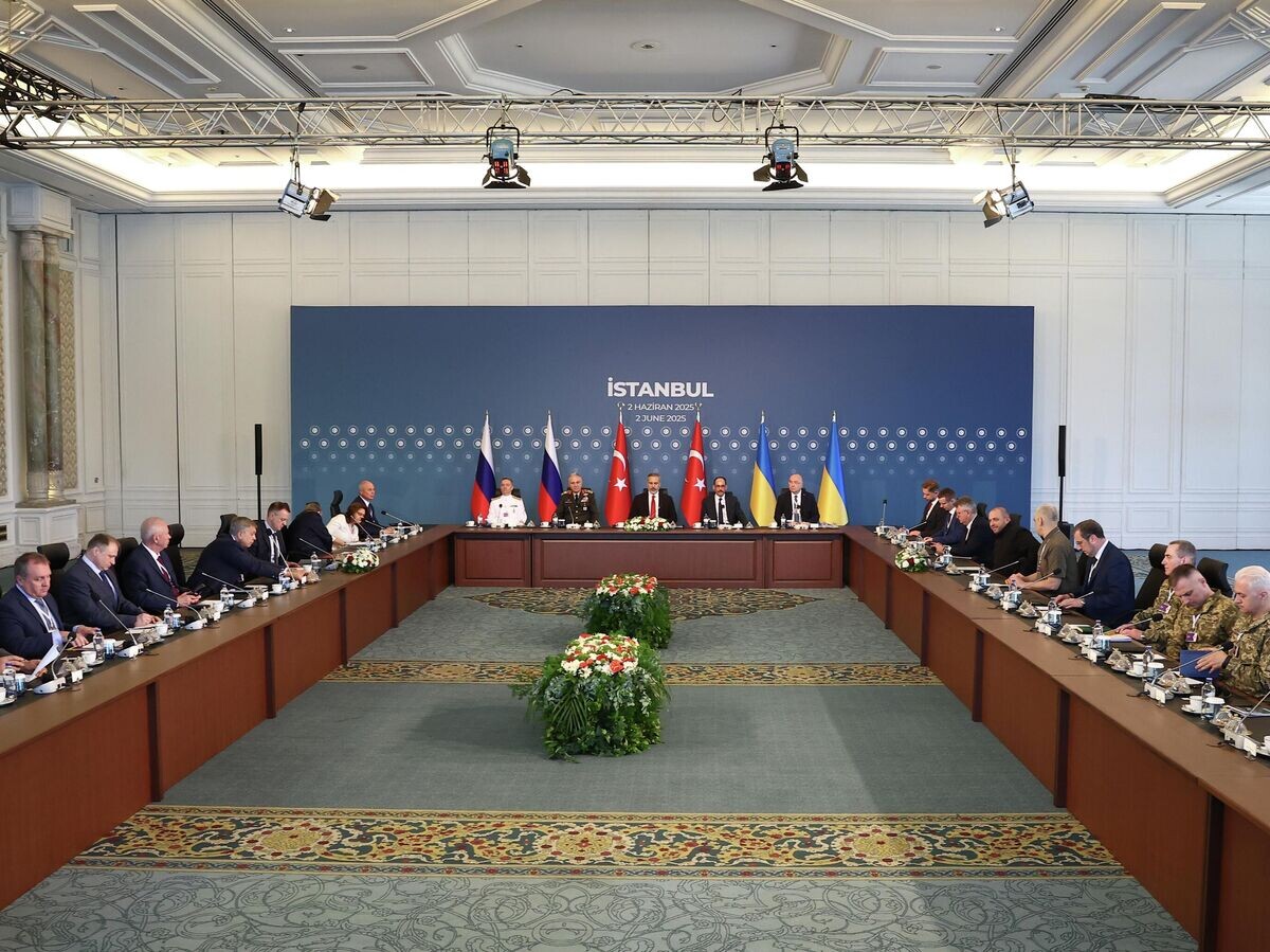    Прямые переговоры между делегациями России и Украины во дворце Чираган в Стамбуле© РИА Новости / POOL