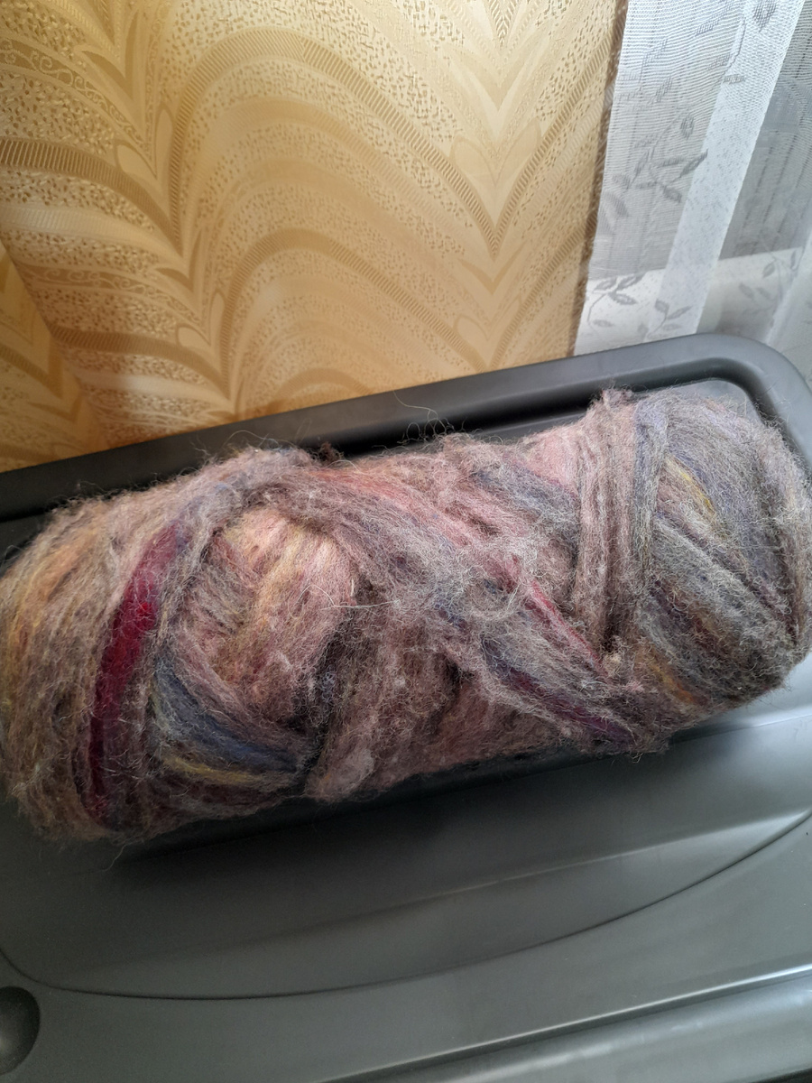 Моток непряденной шерсти 450гр