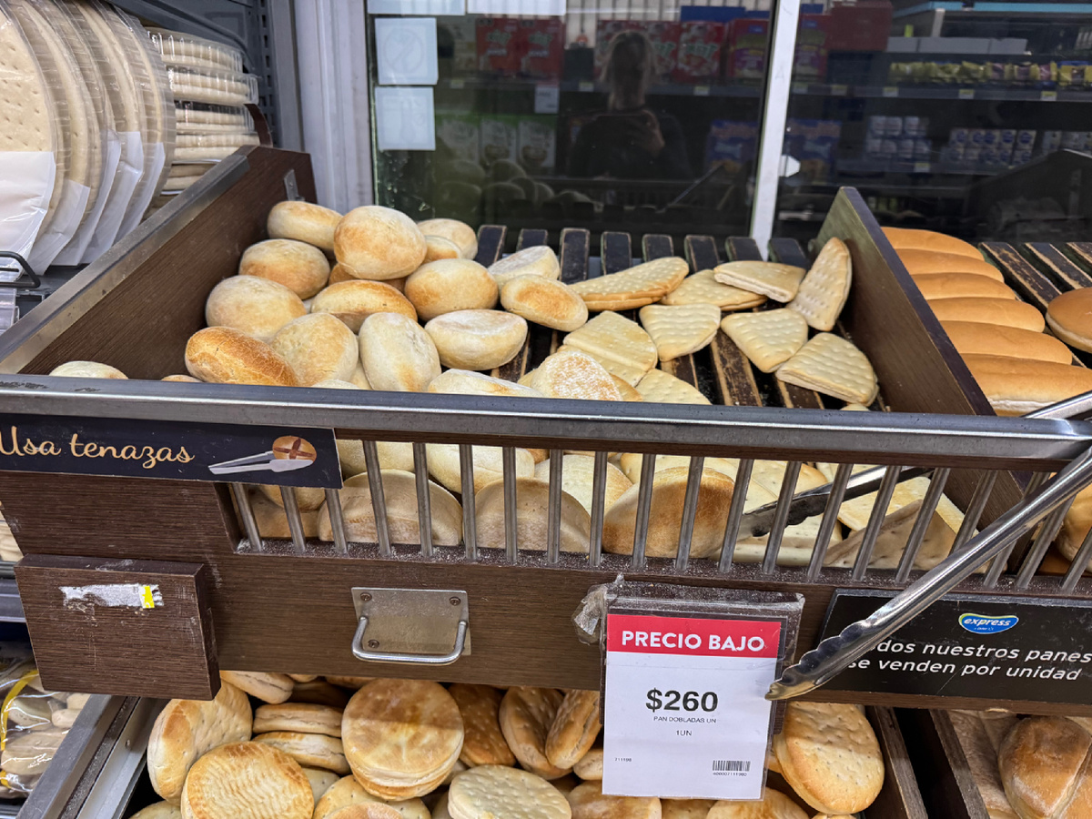 Ценник в магазине со значком $