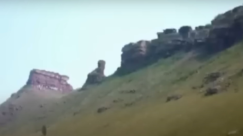    ЗАГАДКА ДОРОГИХ МЕГАЛИТОВ ИЗ ГЛУБИНЫ ВРЕМЕНИ КАНУЛА В ТОМНУЮ ПРИМАРКУ ИСТОРИИ