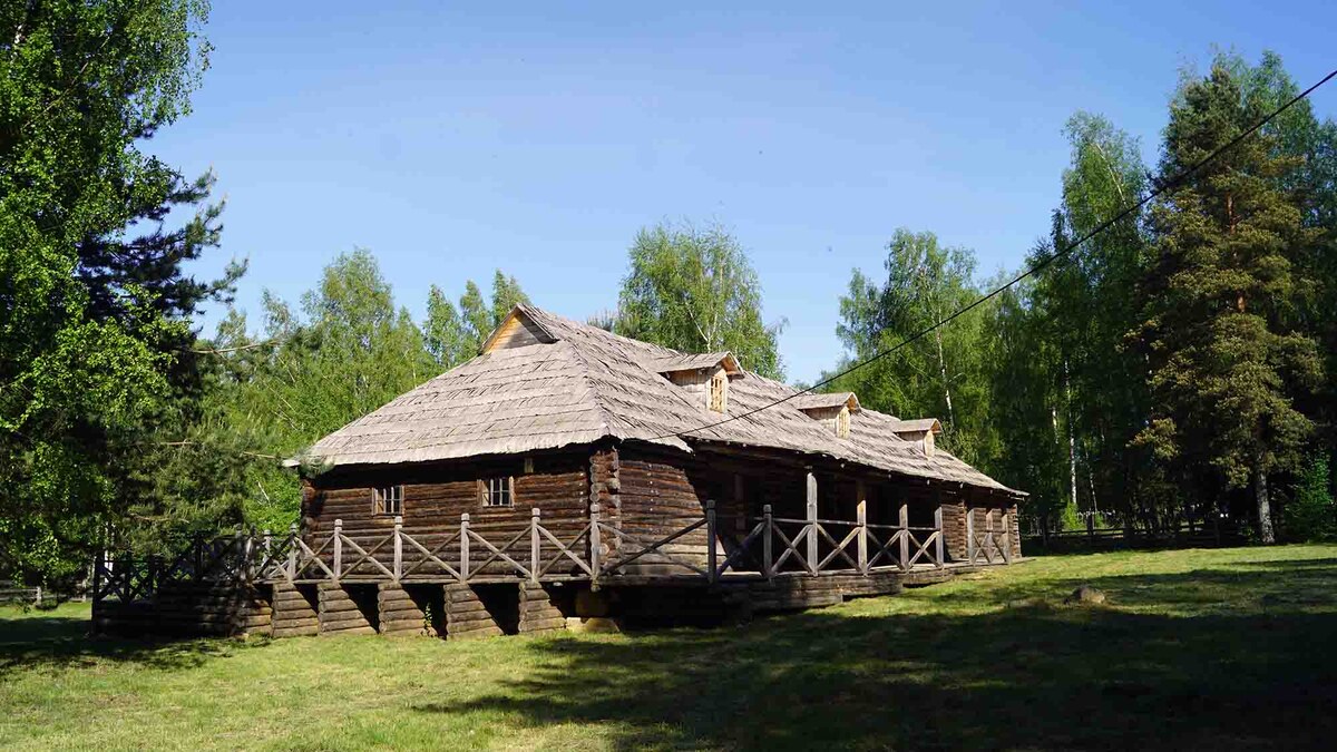 Старинную "верещагинскую" сыроварню нашли неподалеку от Коприно. Её разобрали и увезли из Коприно перед тем, как эти места затопила Волга во время строительства каскада ГЭС. Здание решили вернуть обратно, отреставрировать и превратить в музей