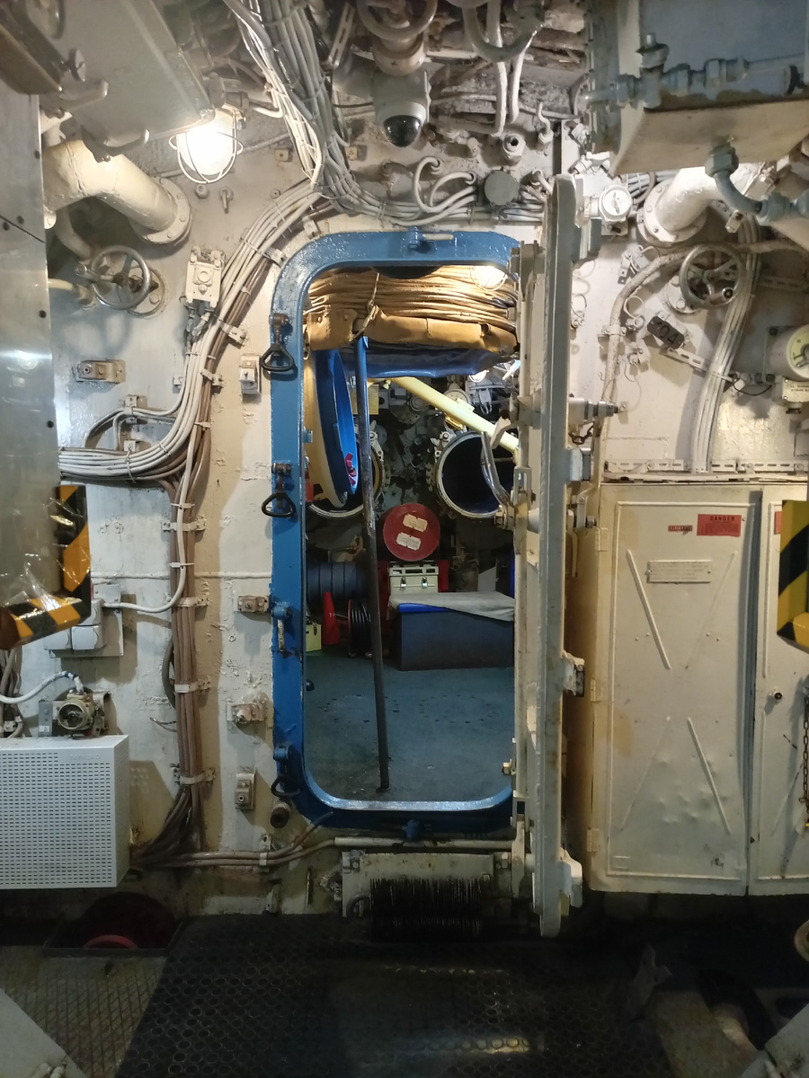 Вход в седьмой (торпедный) отсек, жилой