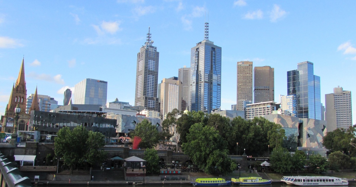 Мельбурн, листайте вправо.