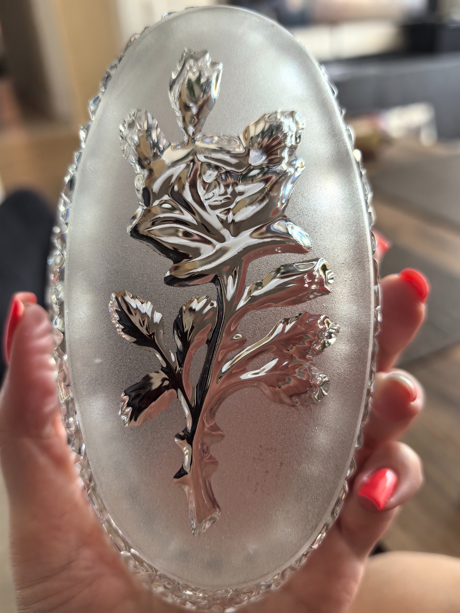 Хрусталь, матирование, роза. Купила за 100.