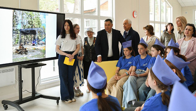 Один из лучших детских лагерей Тверской области посетили губернатор и депутат Госдумы