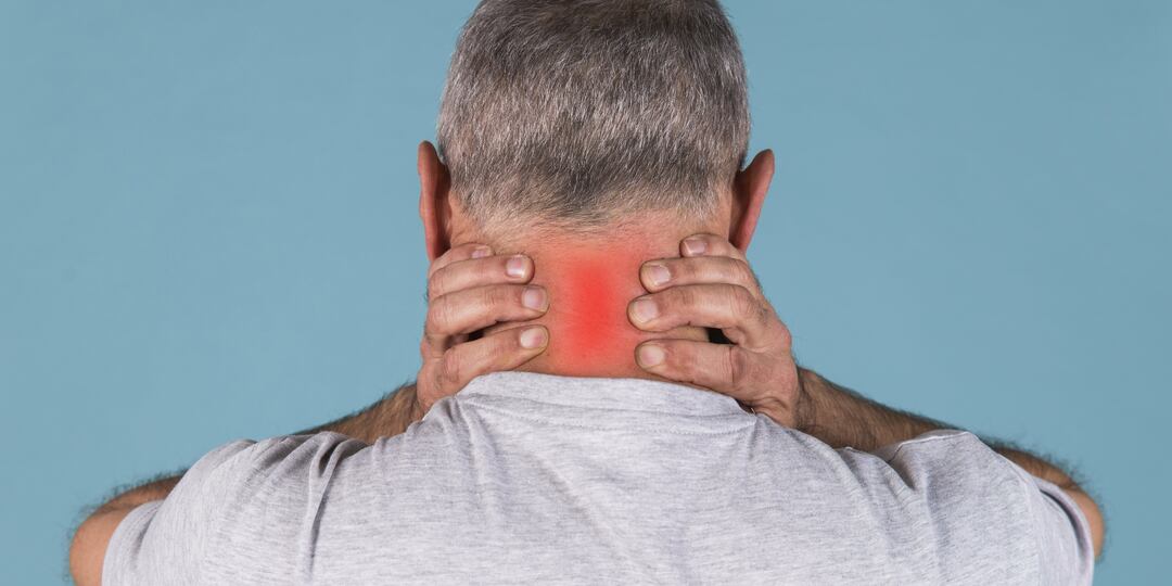 Почему по утрам болит затылок — возможные скрытые причины