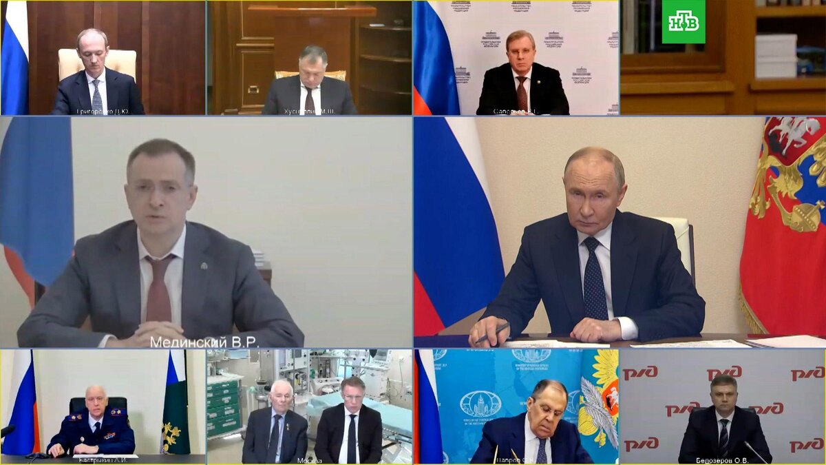    Мединский доложил Путину о результатах переговоров в Стамбуле