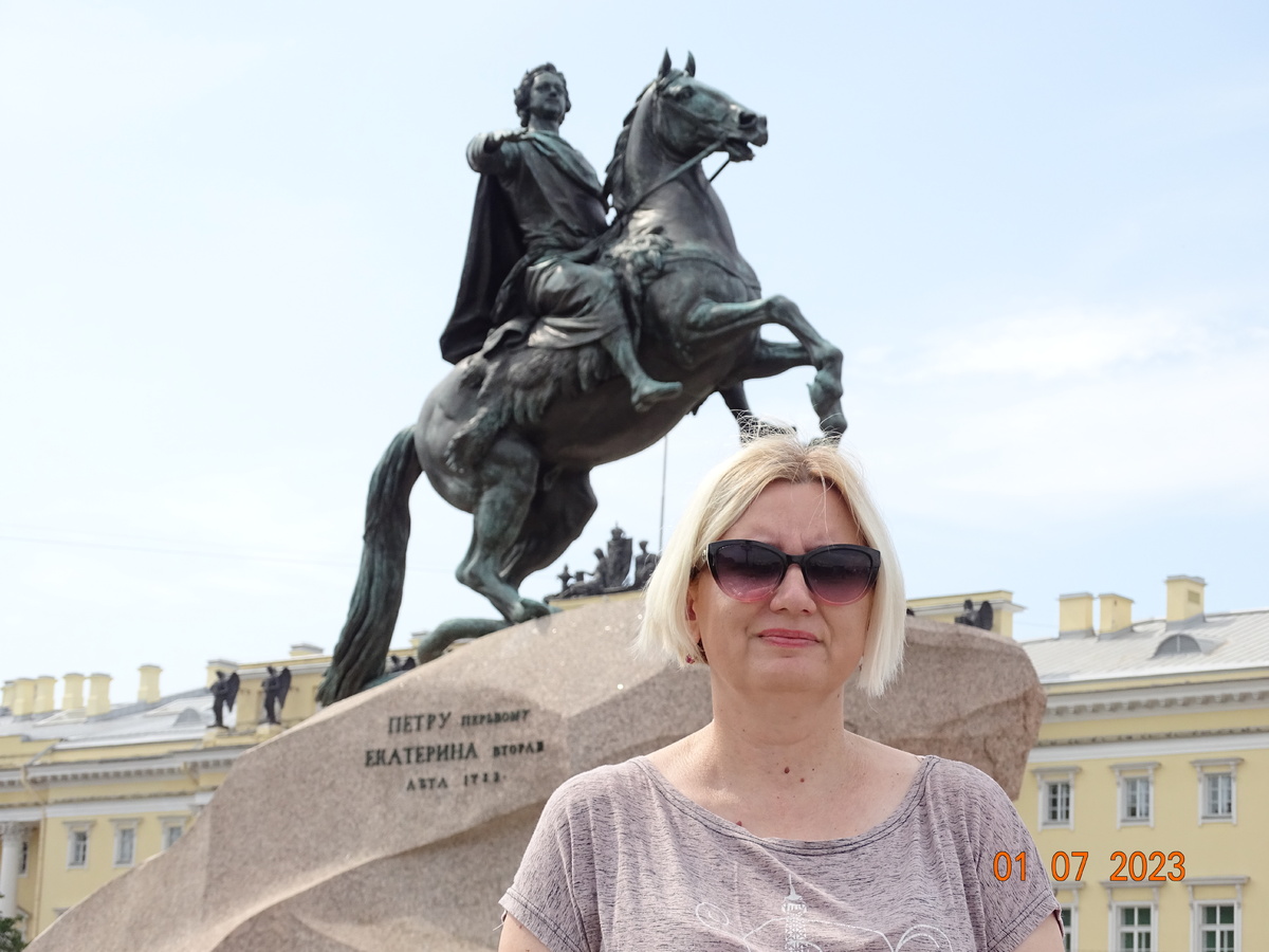 В Питере, у памятника Петру I