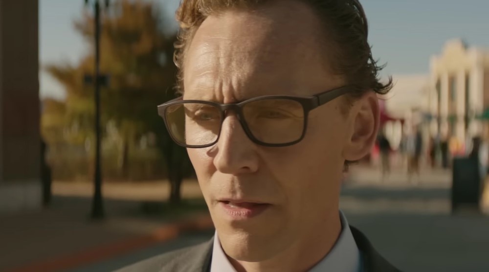     Кадр из фильма «Жизнь Чака» (2025)