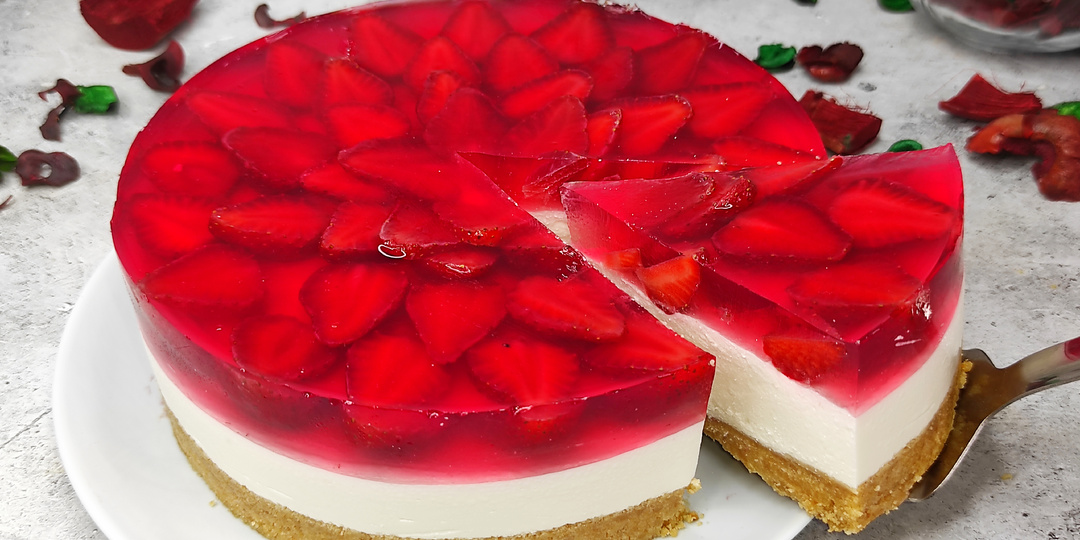 Творожный ЧИЗКЕЙК с клубникой. Торт с КЛУБНИКОЙ без ВЫПЕЧКИ.