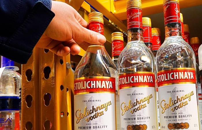 В США советскую водку называют Stoli. / Фото: tonkosti.ru