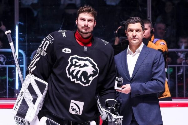 Закари Фукале. Обложка © Telegram / ХК «Трактор» | Челябинск