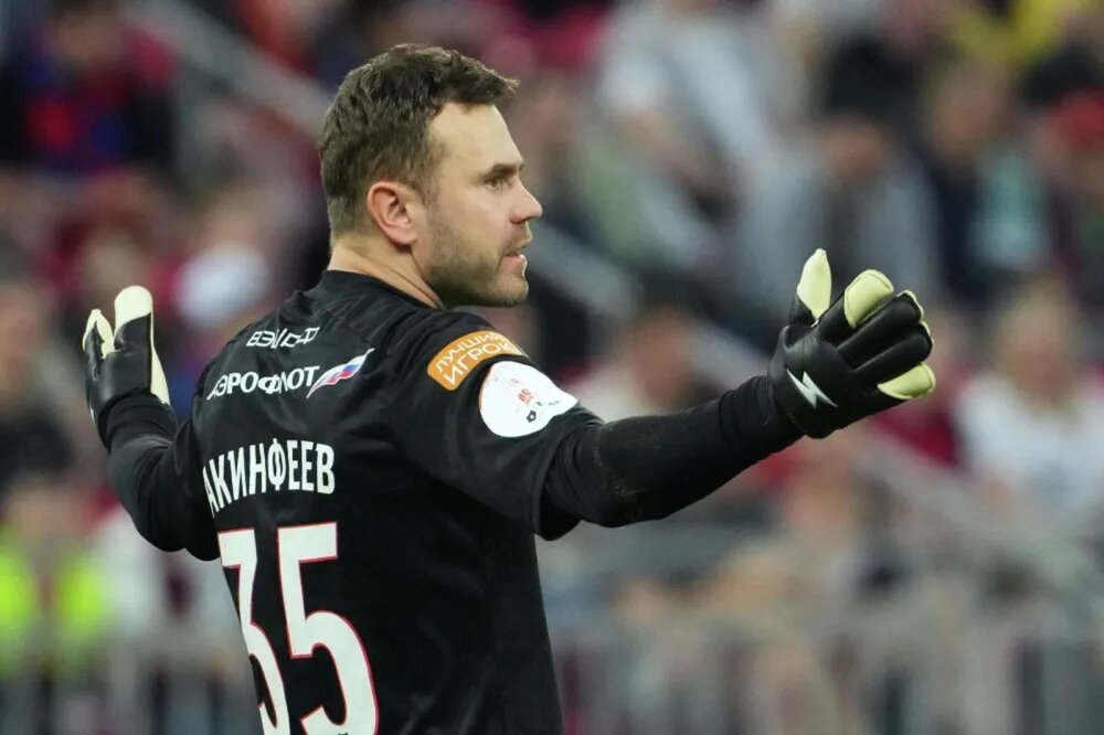 Вратарь ЦСКА Игорь Акинфеев. 