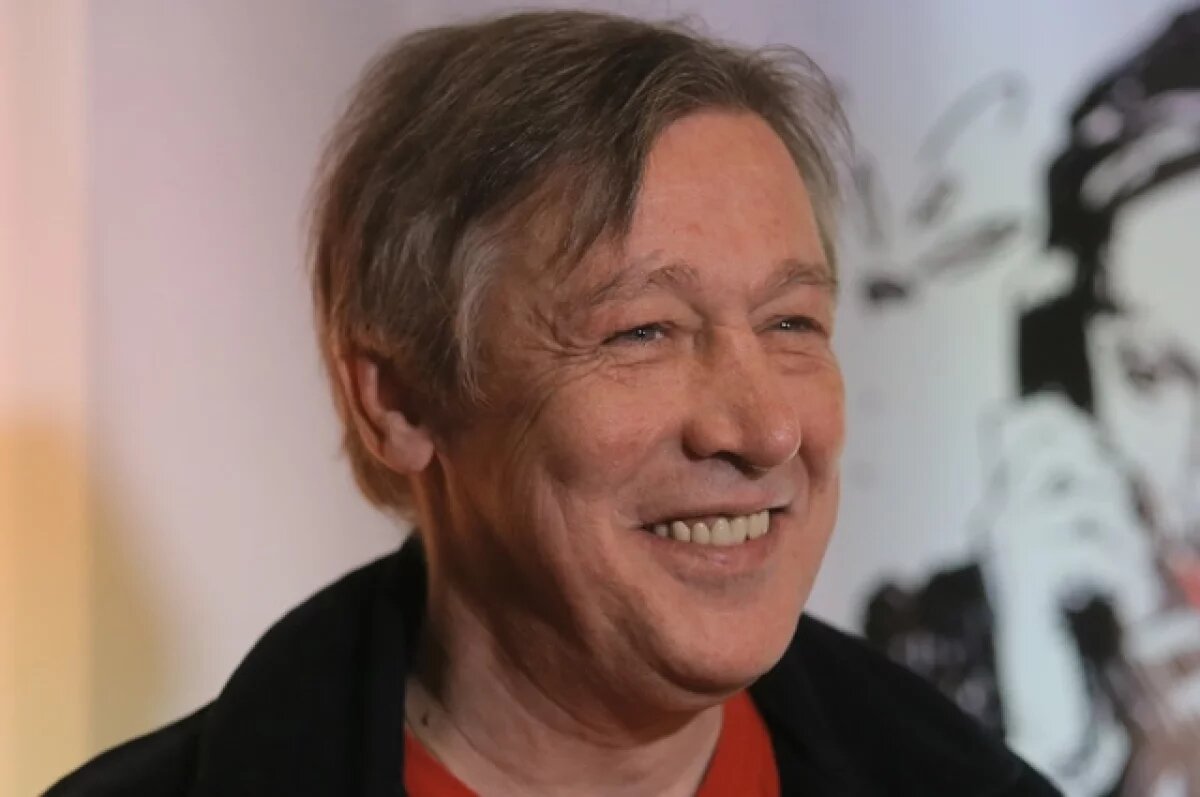    Михаил Ефремов.