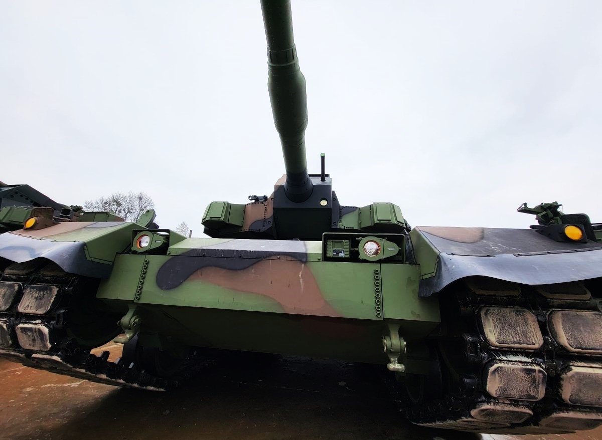 Носовой узел корпуса польского K2GF